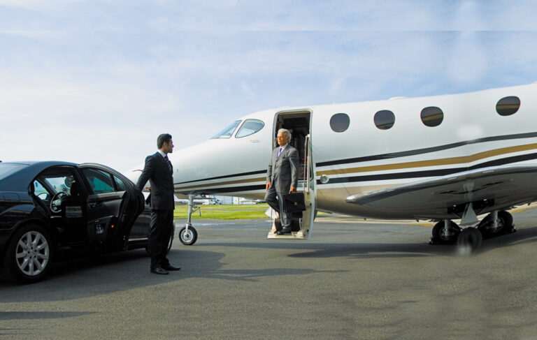 THINGS TO CONSIDER WHEN BOOKING A LIMOUSINE FROM TORONTO PEARSON