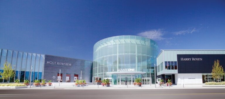Square One Shopping – The shopping Introduction of Mississauga